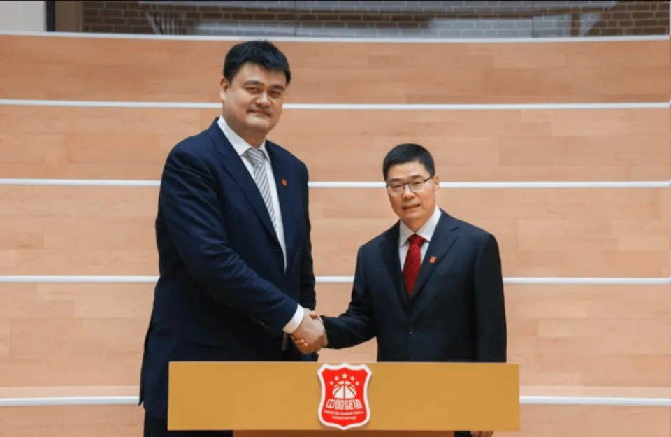 MK体育官方入口-CBA季后赛又临时改赛制？球迷怒喷：若去年如此，广厦早被淘汰了